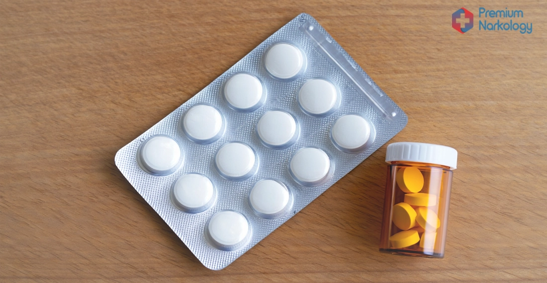 Баночка и блистер препарата для кодирования